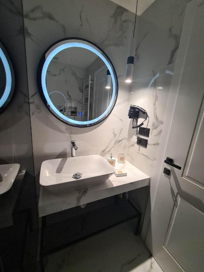 Grey Luxury Apartment Gjirokaster Luaran gambar